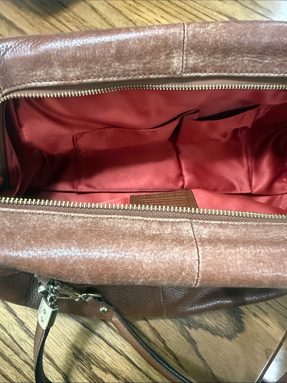 Coach Brown Leather Shoulder Bag with Gold Hardware - Picture 4 of 6